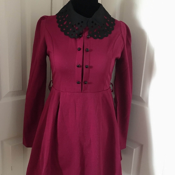 Beautiful maroon long sleeve dress - Picture 7 of 8
